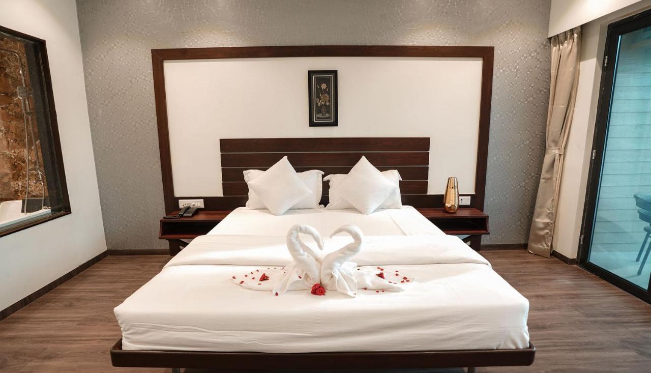 The Windmill Resorts Mālvan 外观 照片