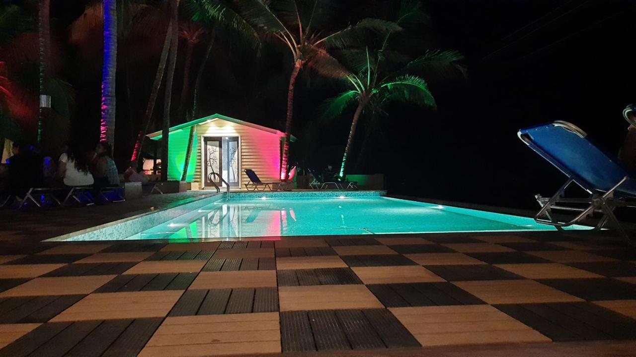 The Windmill Resorts Mālvan 外观 照片